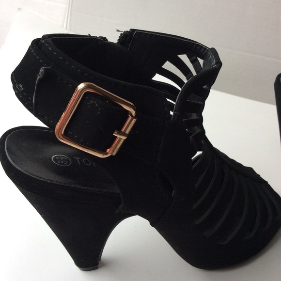 Top Moda Black Cutouts Heels Size 8.5 - Picture 2 of 16